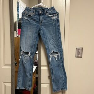 American Eagle Curvy Straight Ripped Jeans Size 2 Regular